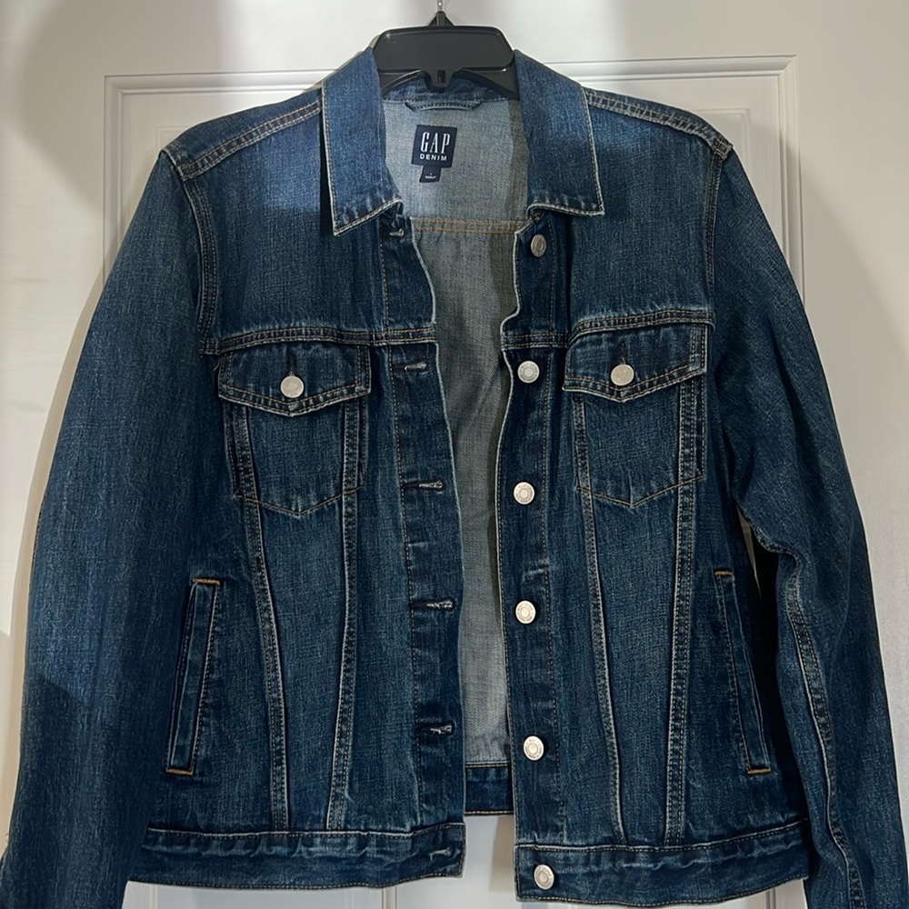 Gap denim jean jacket - women’s Large
